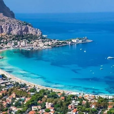 Mondello Beach House Holiday home Palermo