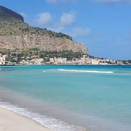 Mondello Beach House Holiday home Palermo